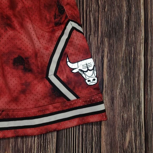 Chicago Bulls Shorts Mens Small Mitchell & Ness Galaxy Reflective NBA Basketball - Picture 4 of 16